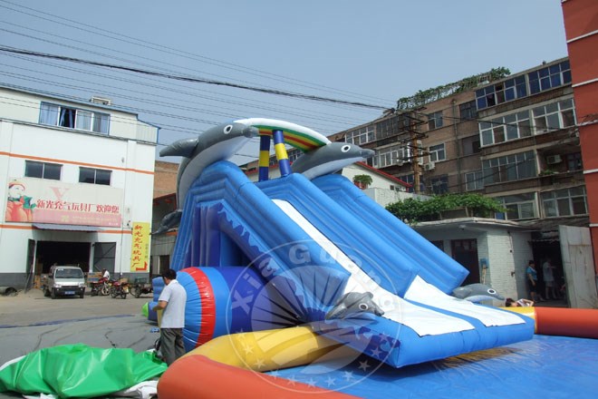 福绵充气大滑梯